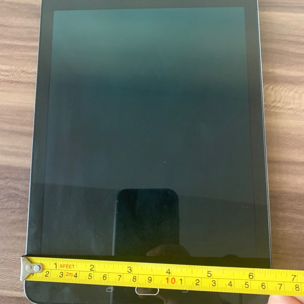 Samsung Tablet - Picture 4 of 6